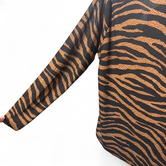 Michael Kors Animal Print Blouse L Brown Black Gold Ring Y2K Chic - Picture 5 of 5